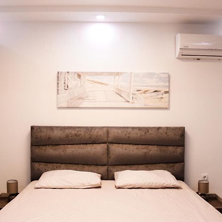 M&H Apartments Улцинь Экстерьер фото